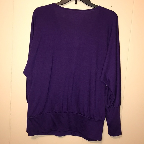 Top - Picture 2 of 2